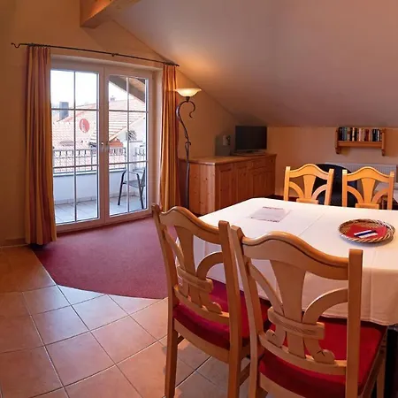 Am Kurpark Apartman *